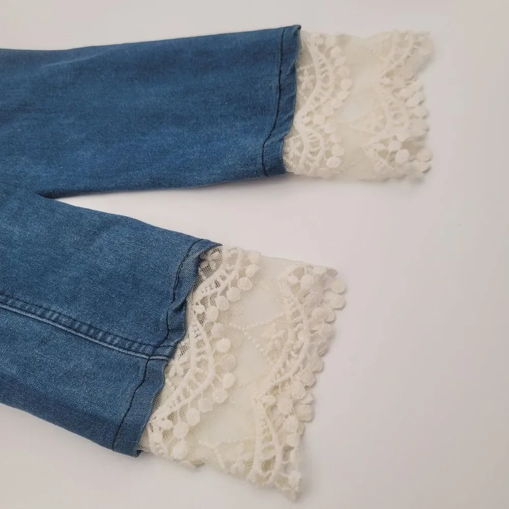 Pearl & Lace Embellished Denim Jacket By LXXY Size 6 Cropped Jean Light Wash